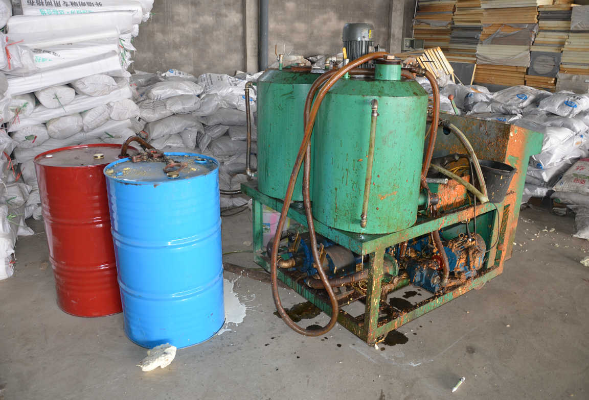 聚氨酯保溫管低壓發(fā)泡機