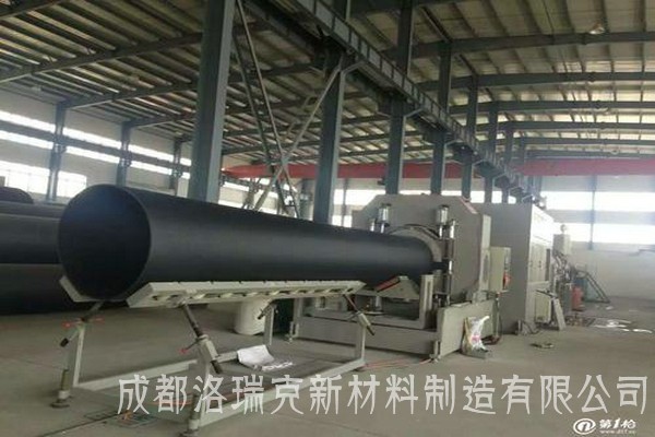 聚氨酯保溫管外保護(hù)套生產(chǎn)機(jī)組